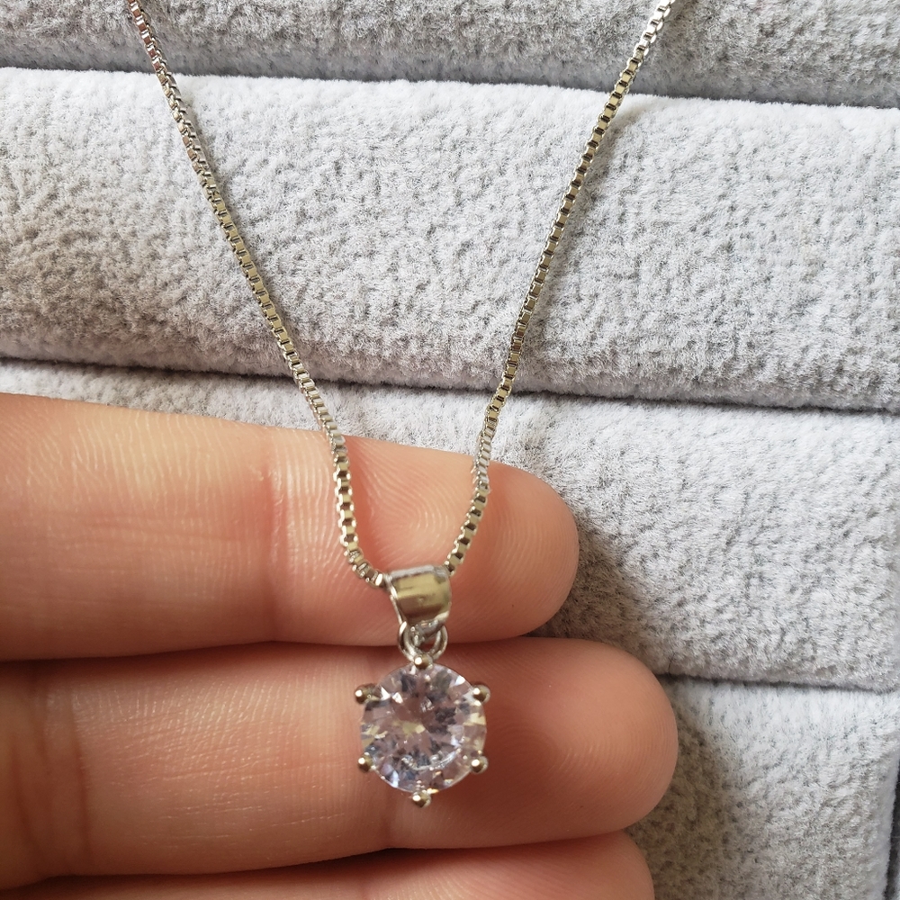 silver Plated necklace with 1ct Zirconia